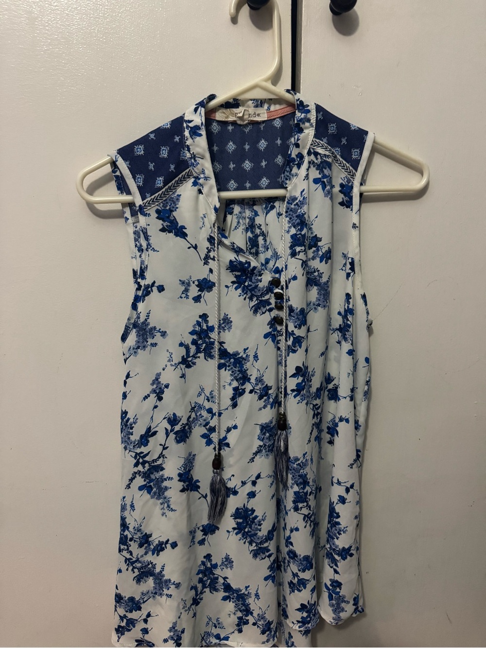 Rewind White Sleeveless Camisole with Blue Floral Print